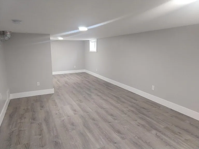 427 E Center St — Photo 17