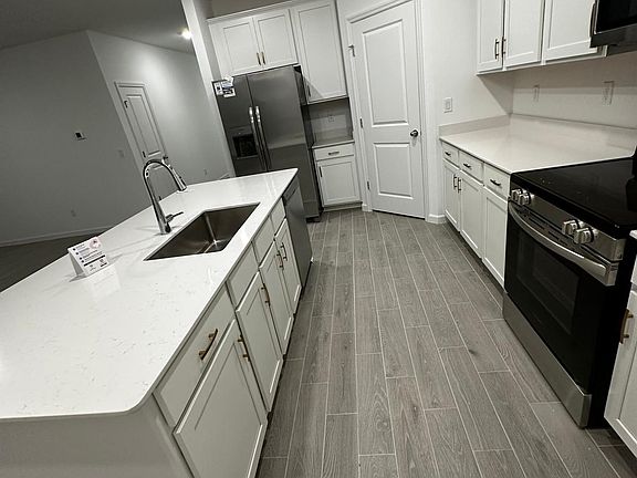 2nd image of 1502 Lachlan Cir