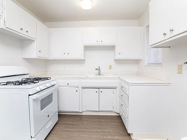 10242 S White Rock Rd-6_11132025