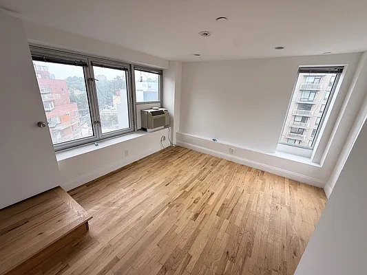 Rented by Bahar Management | media 20