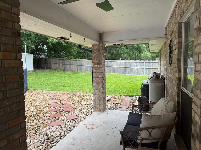 621 S Roy Reynolds Dr — Photo 15