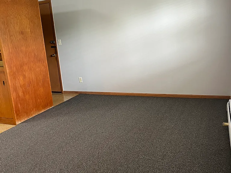 958 Manvel St #6 — Photo 4
