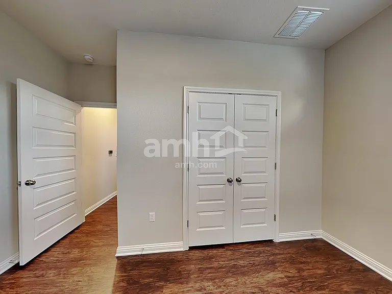 8112 Turnberry Ln — Photo 16