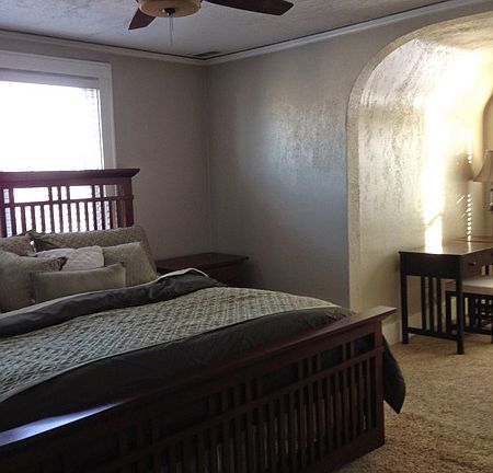 5th image of 511 W Maywood Ave