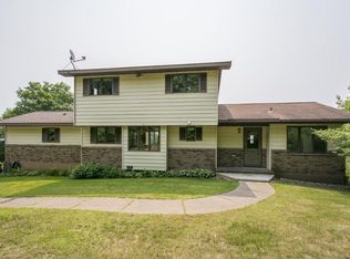 8615 W Skyline Pkwy, Duluth, MN 55810