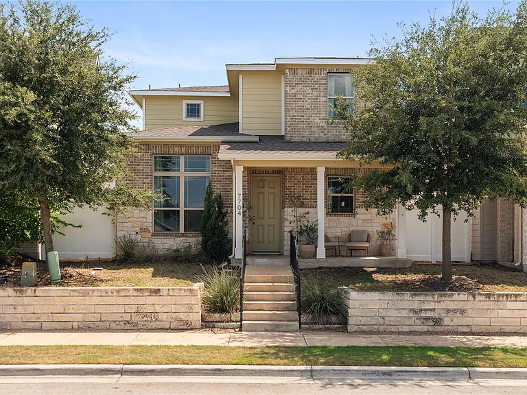 7704 Norah Dr — Photo 1