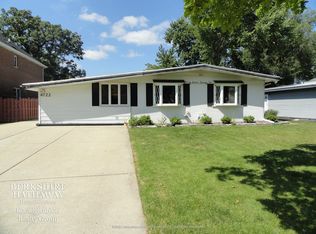 4722 Locust Ave, Glenview, IL 60025