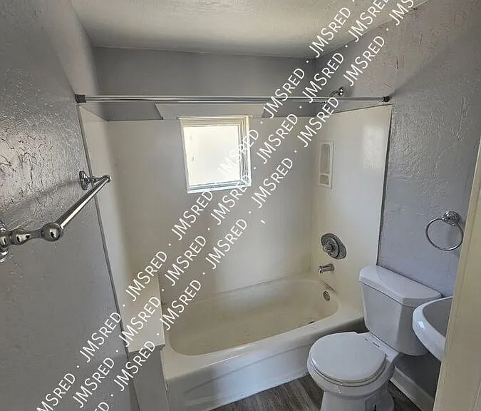 201 N 16th Ave #3 — Photo 9