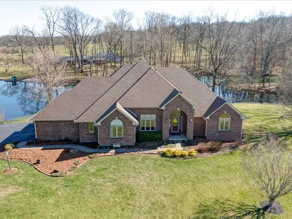 563 E Greencastle Rd, Mooresville, IN 46158