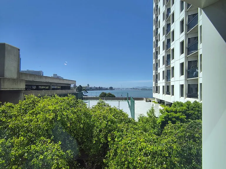 6363 Christie Ave #324 — Photo 33