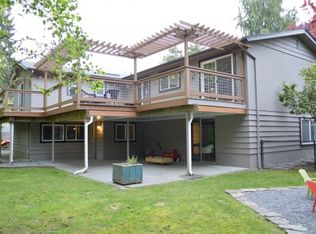 18709 58th Ave NE, Kenmore, WA 98028