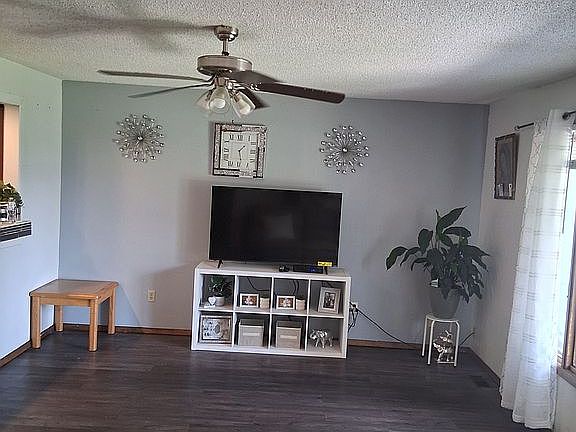 3rd image of 809 Prospect Ave