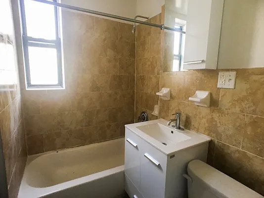 Rented by Bohemia Realty Group | media 7