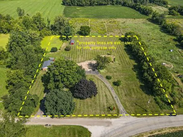 15280 Gleason Rd, Three Rivers, MI 49093