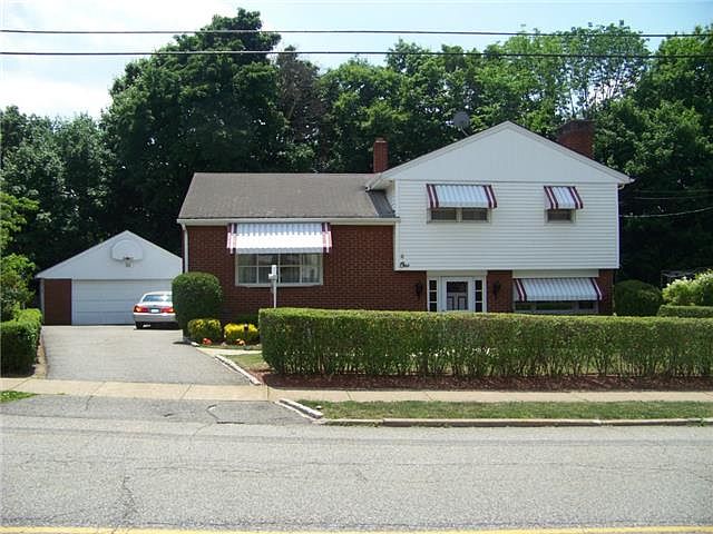 1st image of 1 Meadowbrook Ln