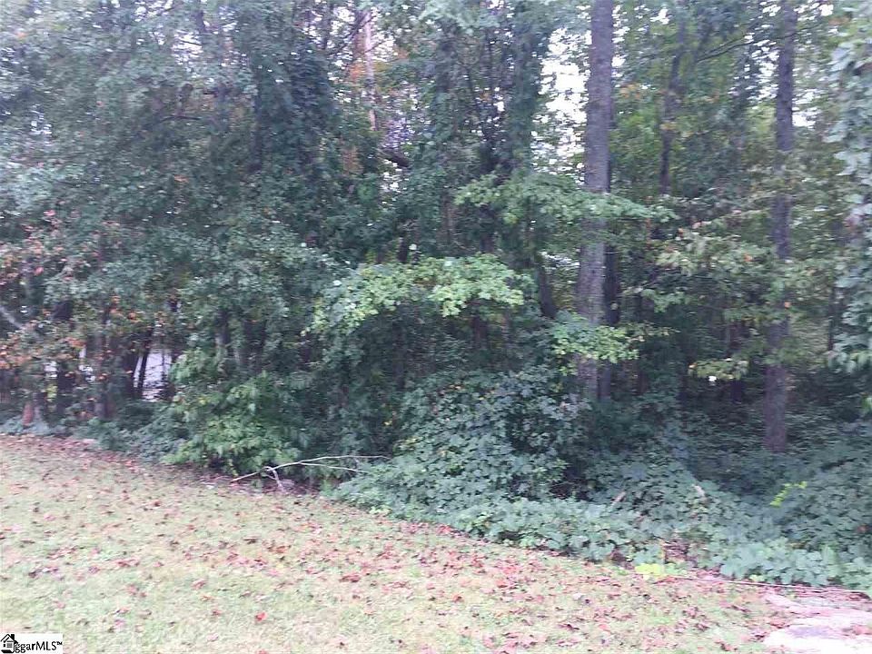 2nd image of 104 McAlister Trce