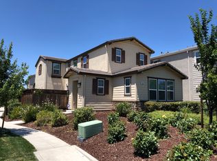 946 S Rolfe Ln, Mountain House, CA 95391