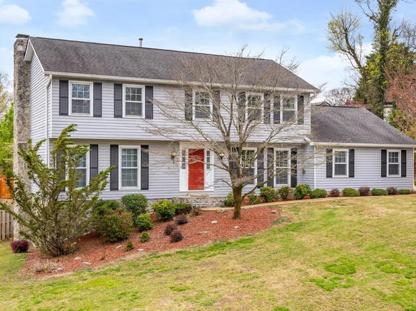 1612 Lake Marina Dr, Hixson, TN 37343