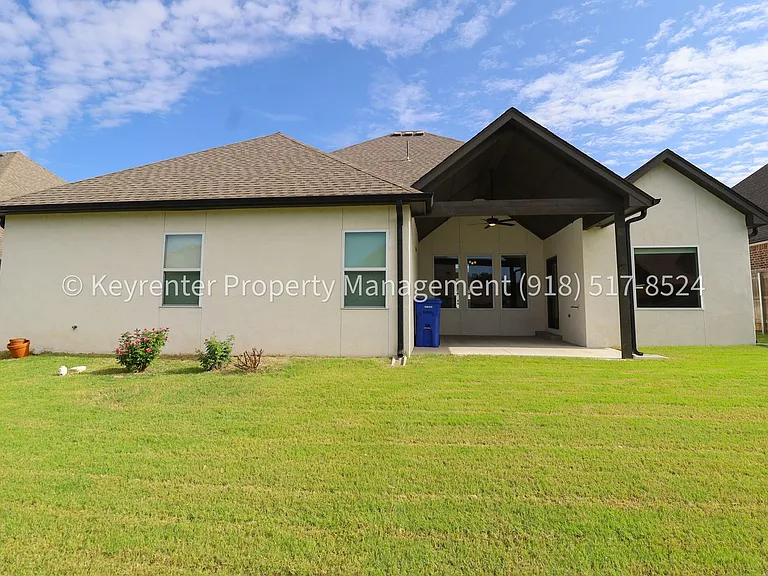 3809 W Union St — Photo 59