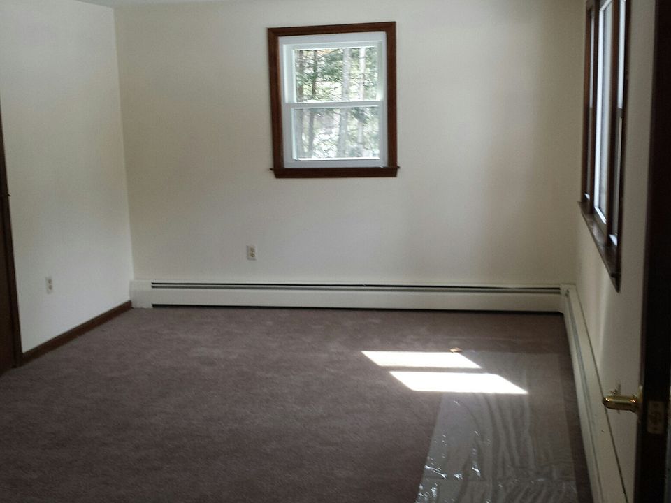 2nd image of 74 Harbor St