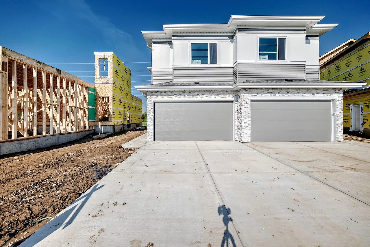 3 Bed 2.5 Bath Dbl Garage River Valley Fort Saskatchewan — Photo 2