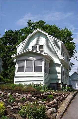 2nd image of 265 Sheppler St
