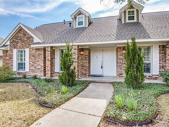 3rd image of 3208 Pinehurst Dr
