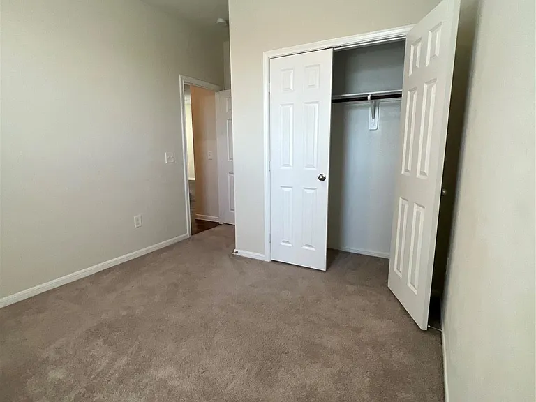 4410 Rushing Ridge Ct — Photo 16