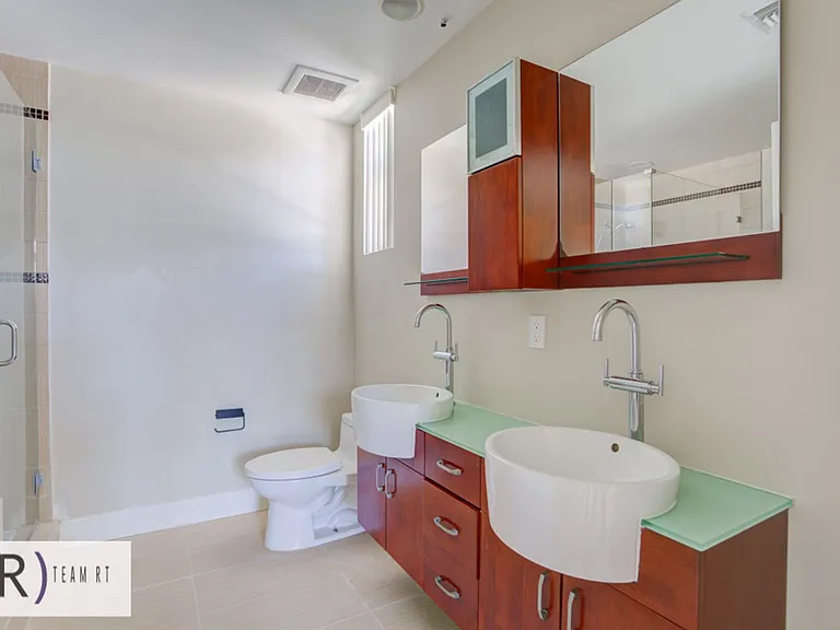 1737 Colby Ave #201 — Photo 10