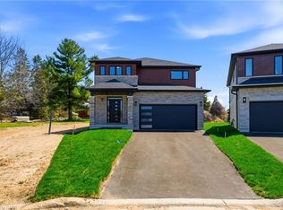 23 Woodvalley Ct, Hamilton, ON L9B 0A8