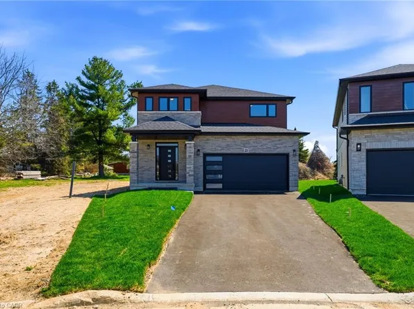 23 Woodvalley Ct, Hamilton, ON L9B 0A8