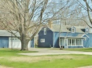 2271 E Hinchman Rd, Berrien Springs, MI 49103