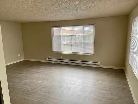 3rd image of 2839 Thorndyke Ave W #3
