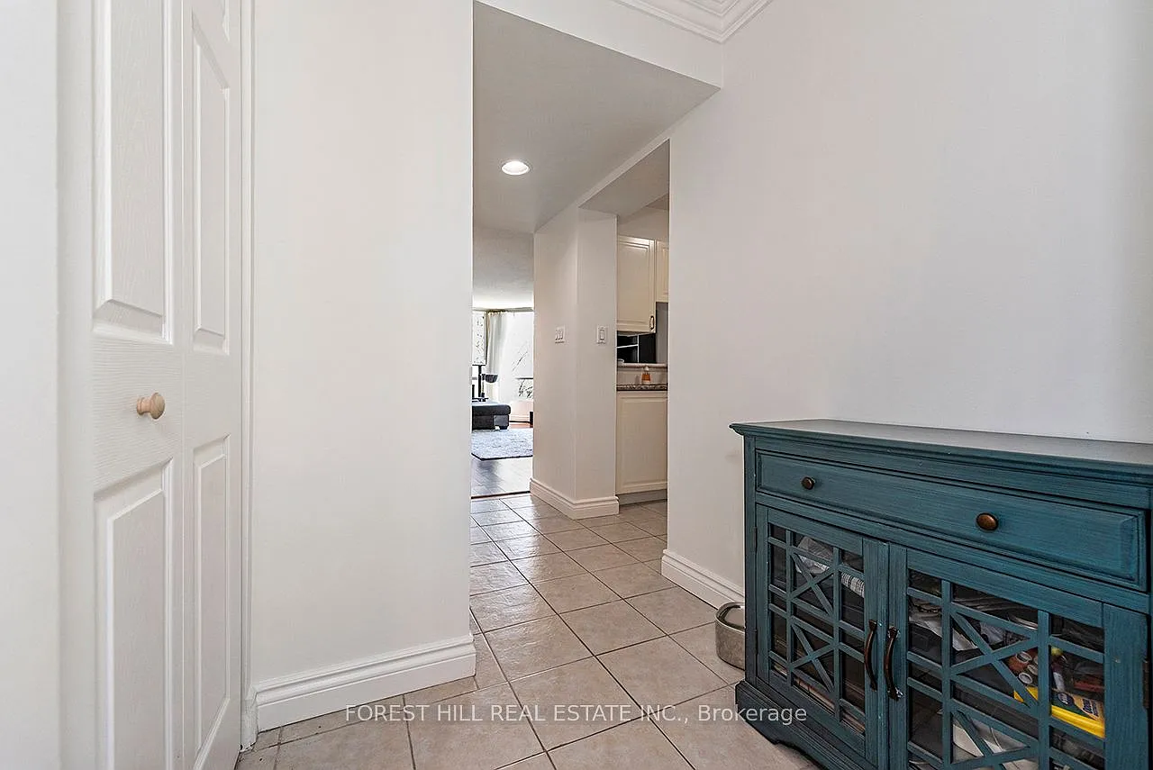 2 bed, $2,300 — Photo 4