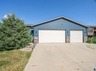 4112 W 92nd St, Sioux Falls, SD 57108