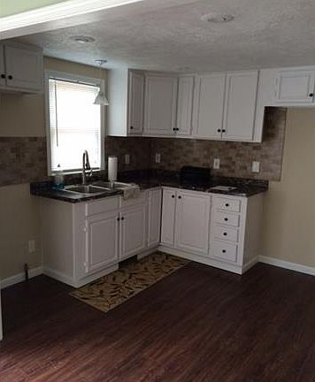 3rd image of 4036 Warner St
