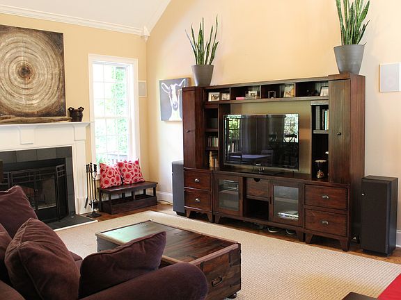 Gas light fireplace
