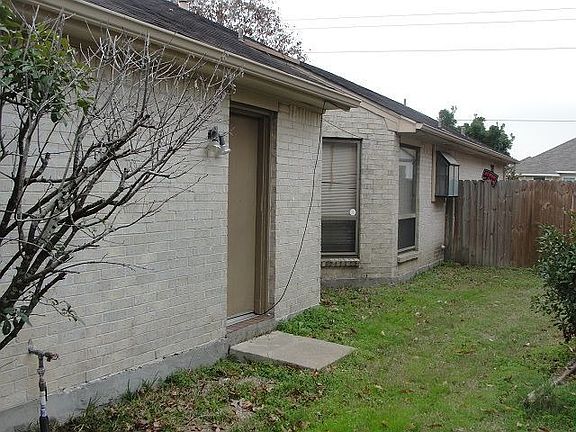 2nd image of 6330 Pecan Wood Dr