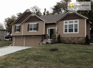 803 Old Stage Rd, Pleasant Hill, MO 64080