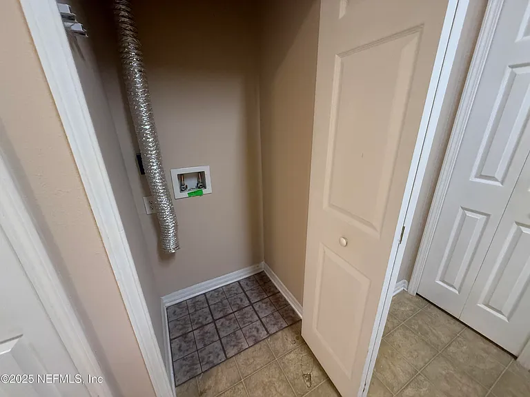 5150 Playpen Dr #2-1 — Photo 31