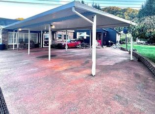 382 Edgewater Dr, Cedar Bluff, VA 24609