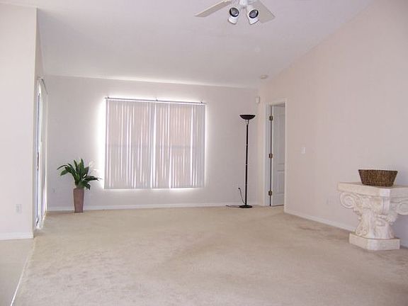 4th image of 901 Scenic View Cir