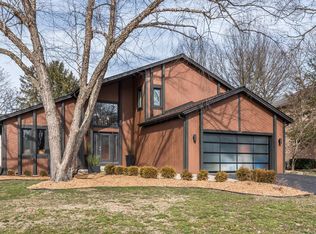 1096 Forest Glen Rd, Westerville, OH 43081