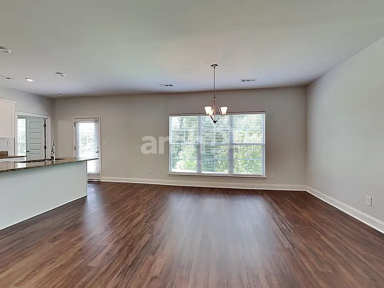 5039 Mountain Springs Rd — Photo 5