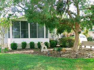 3109 Manatee Rd, Tavares, FL 32778