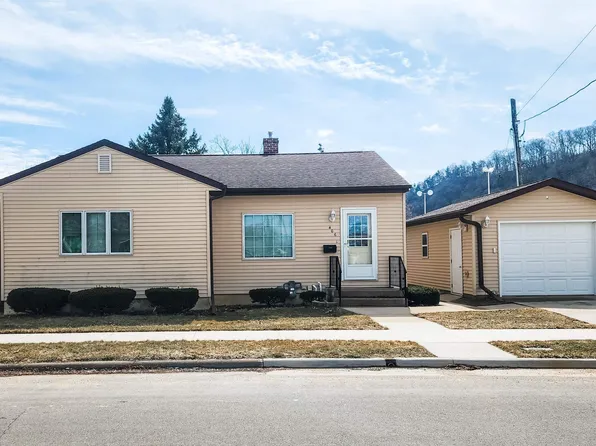 406 Schiller St, Guttenberg, IA 52052