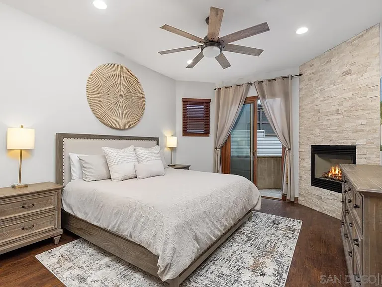 1554 Summit Ave — Photo 16