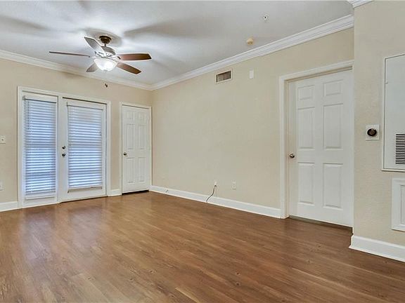 5th image of 300 E South St Unit 4003