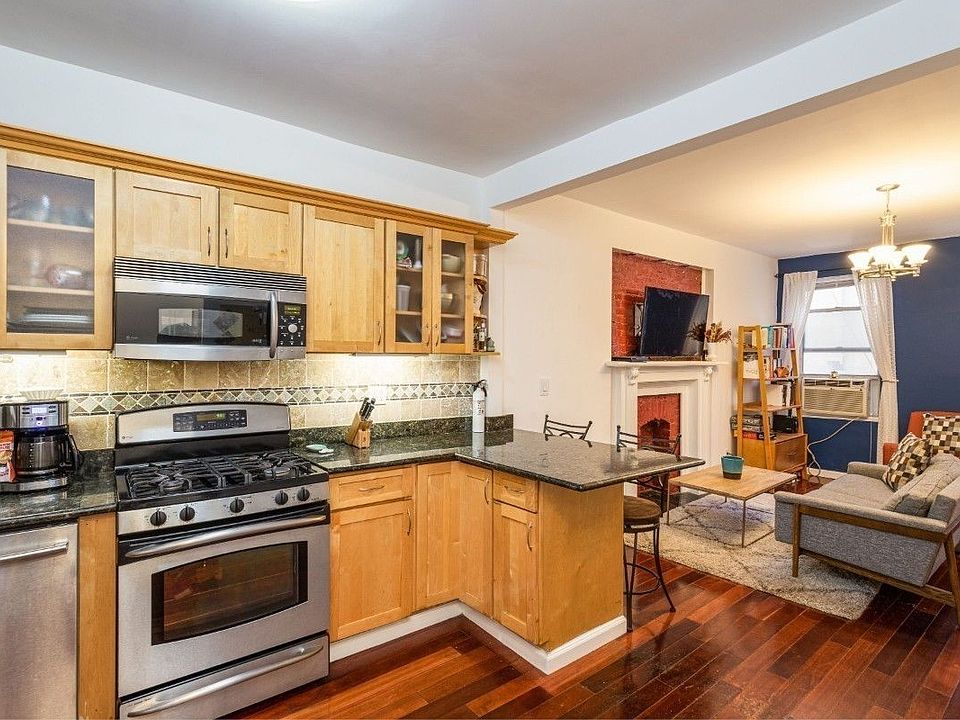 1st image of 111 W 106th St APT 3R