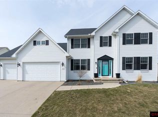 2343 Abbywood Ln, North Mankato, MN 56003